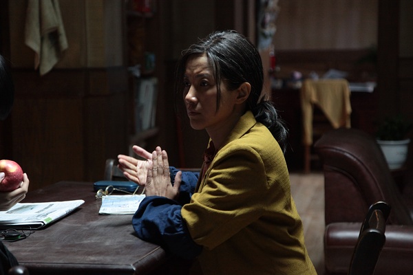 《万箭穿心》剧照第15张图片