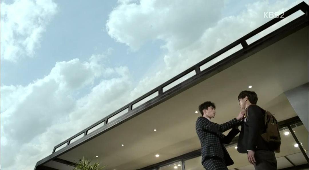 《钢铁人》剧照第36张图片