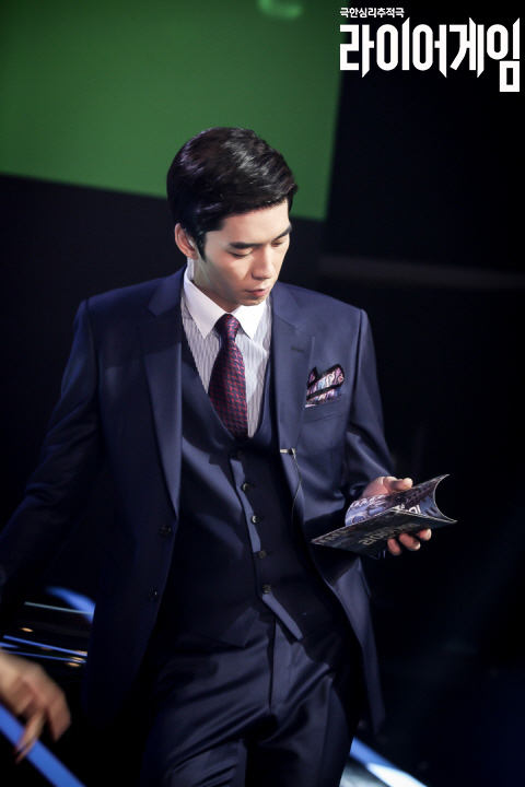 《欺诈游戏》剧照第29张图片 《欺诈游戏》剧照第29张图片