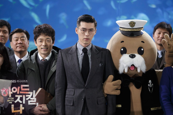 《海德、哲基尔与我》剧照第51张图片