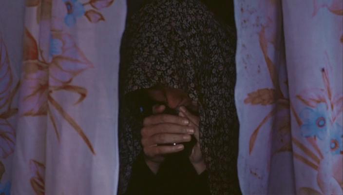 《白草地》剧照第15张图片 《白草地》剧照第15张图片