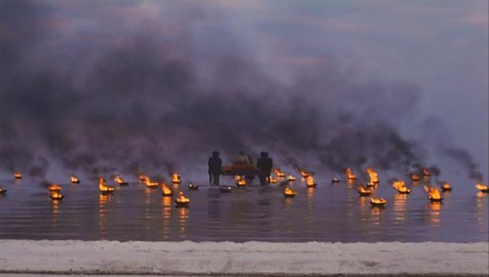 《白草地》剧照第11张图片 《白草地》剧照第11张图片