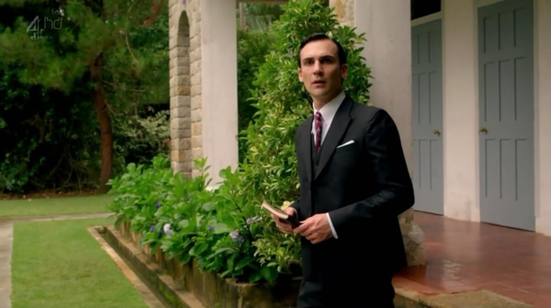 《印度之夏第一季》海报第58张图片