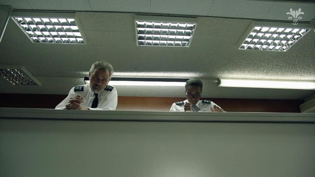 《警铐前线》海报第23张图片