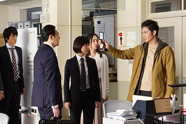 《打破常规的警察署长》海报第48张图片 《打破常规的警察署长》海报第48张图片