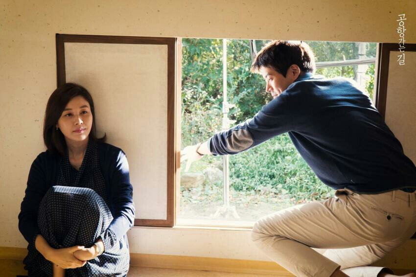 《通往机场的路》海报第37张图片