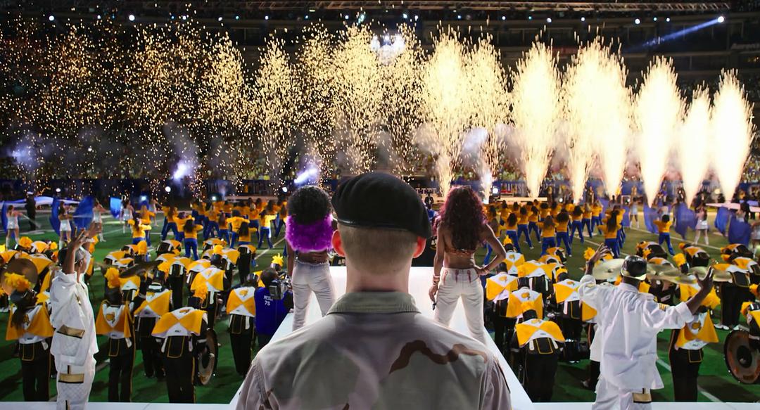 《比利·林恩的中场战事》海报第59张图片