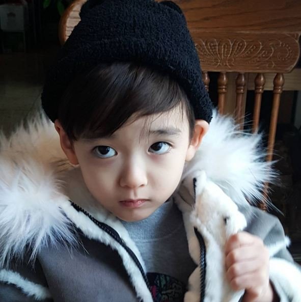 《小偷家伙,小偷骗子》海报第45张图片