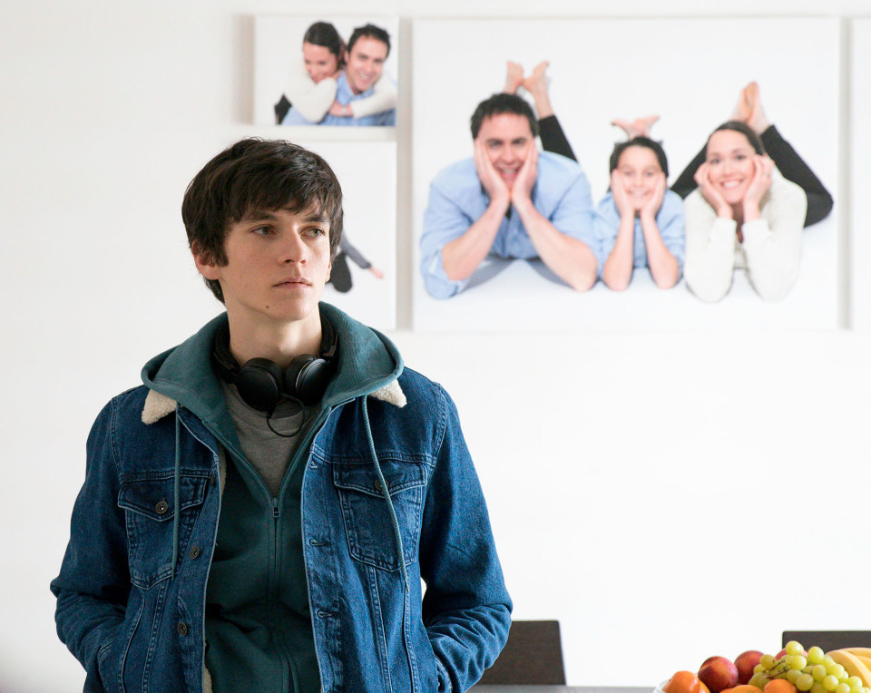 《他》剧照第2张图片