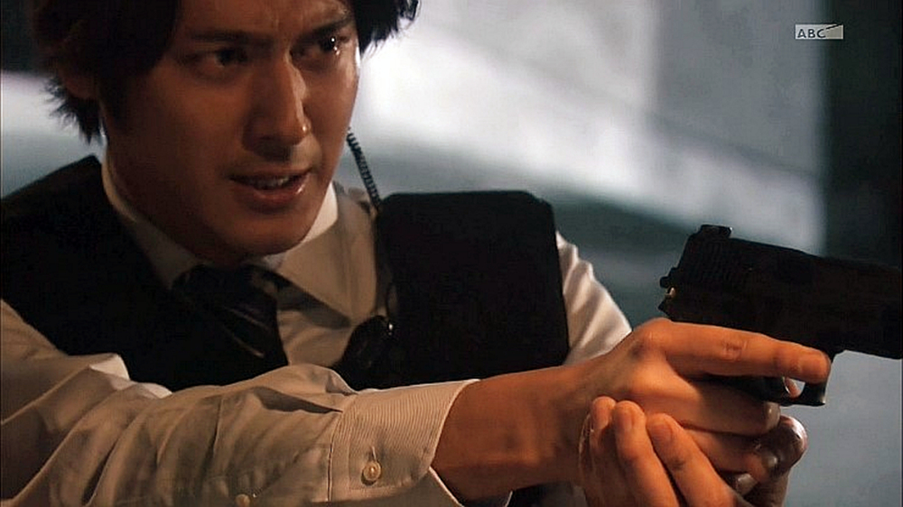 《紧急审讯室2》海报第45张图片