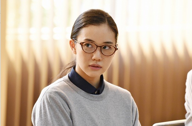 《不过是先出生的我》海报第1张图片