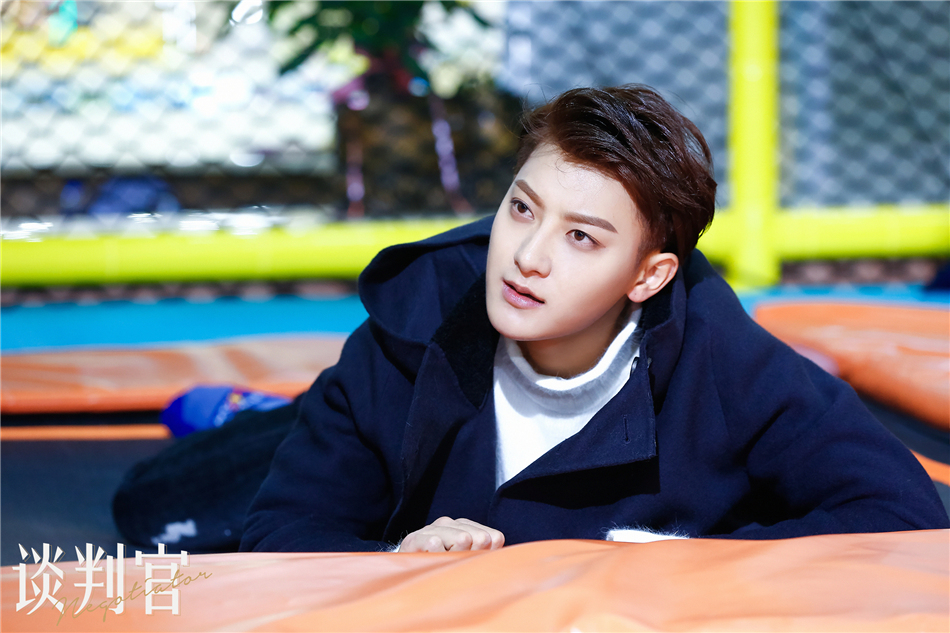 黄子韬饰演谢晓飞