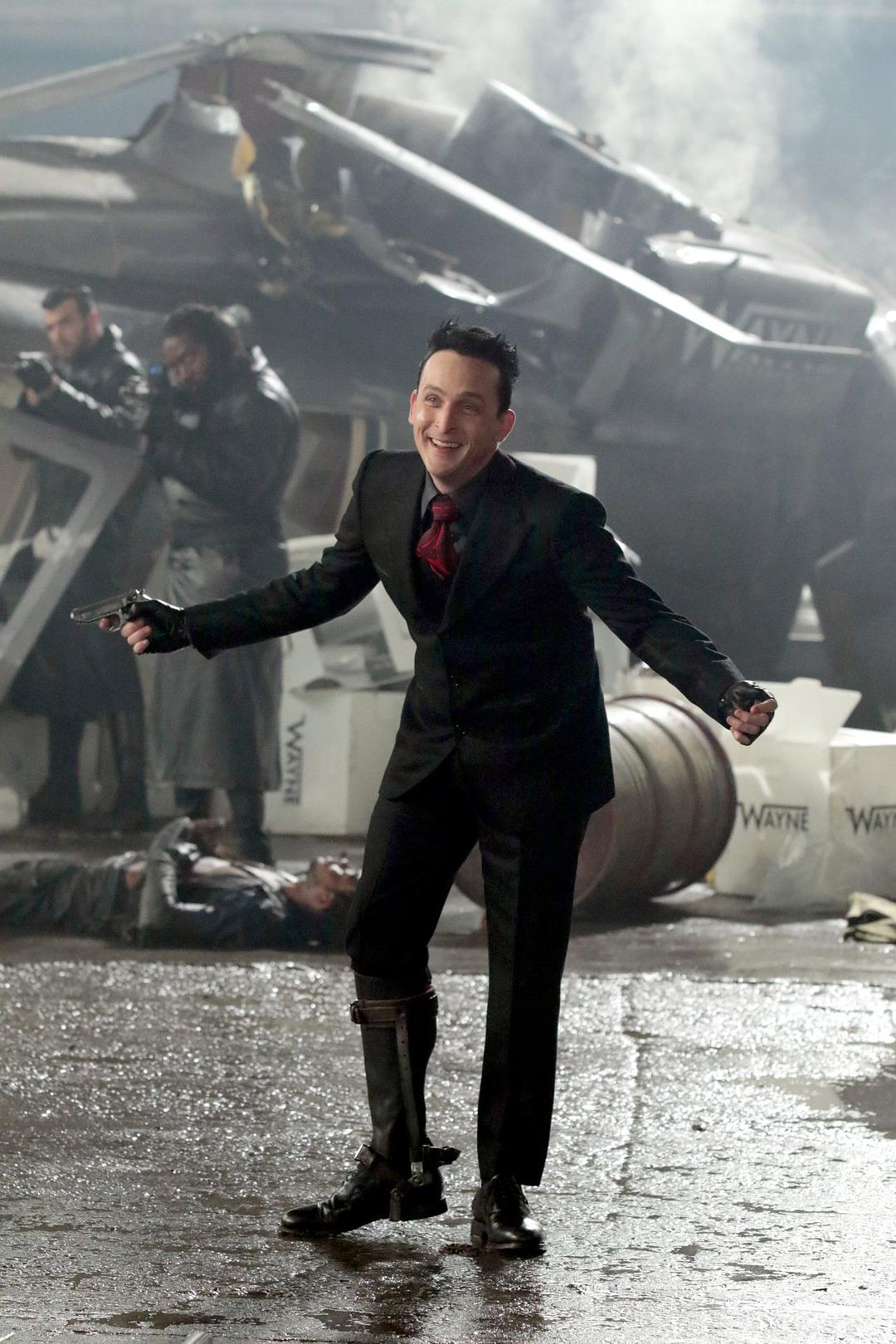 《哥谭第五季》剧照第8张图片