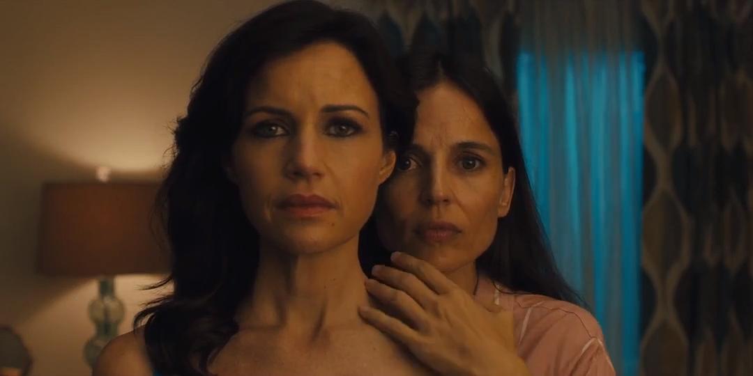 《女飞贼杰特》剧照第11张图片