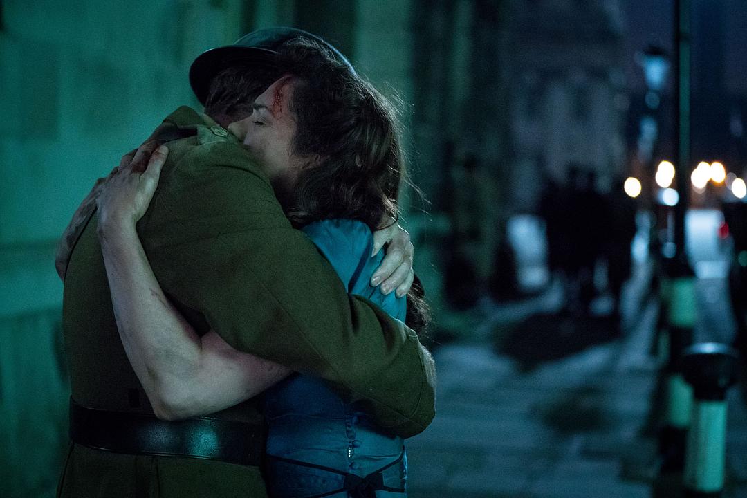 《威尔森夫人》海报第9张图片 《威尔森夫人》海报第9张图片