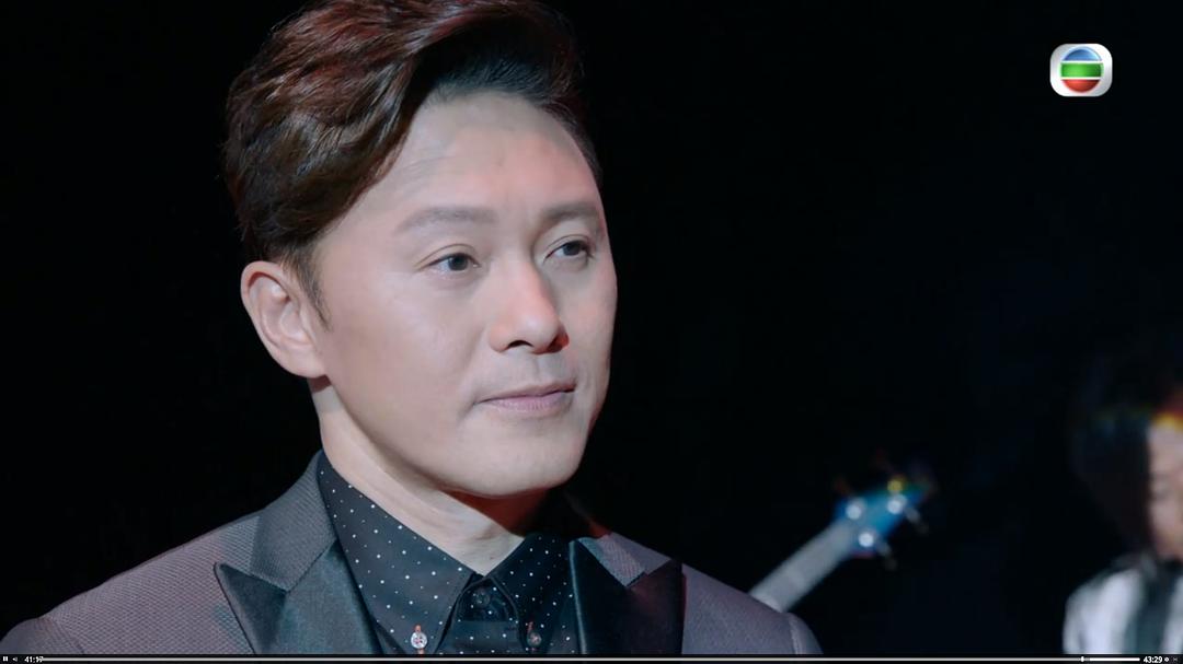 《她她她的少女时代》海报第3张图片