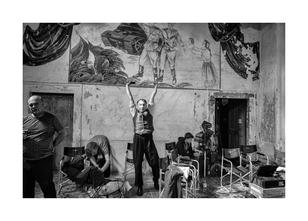 《被涂污的鸟》剧照