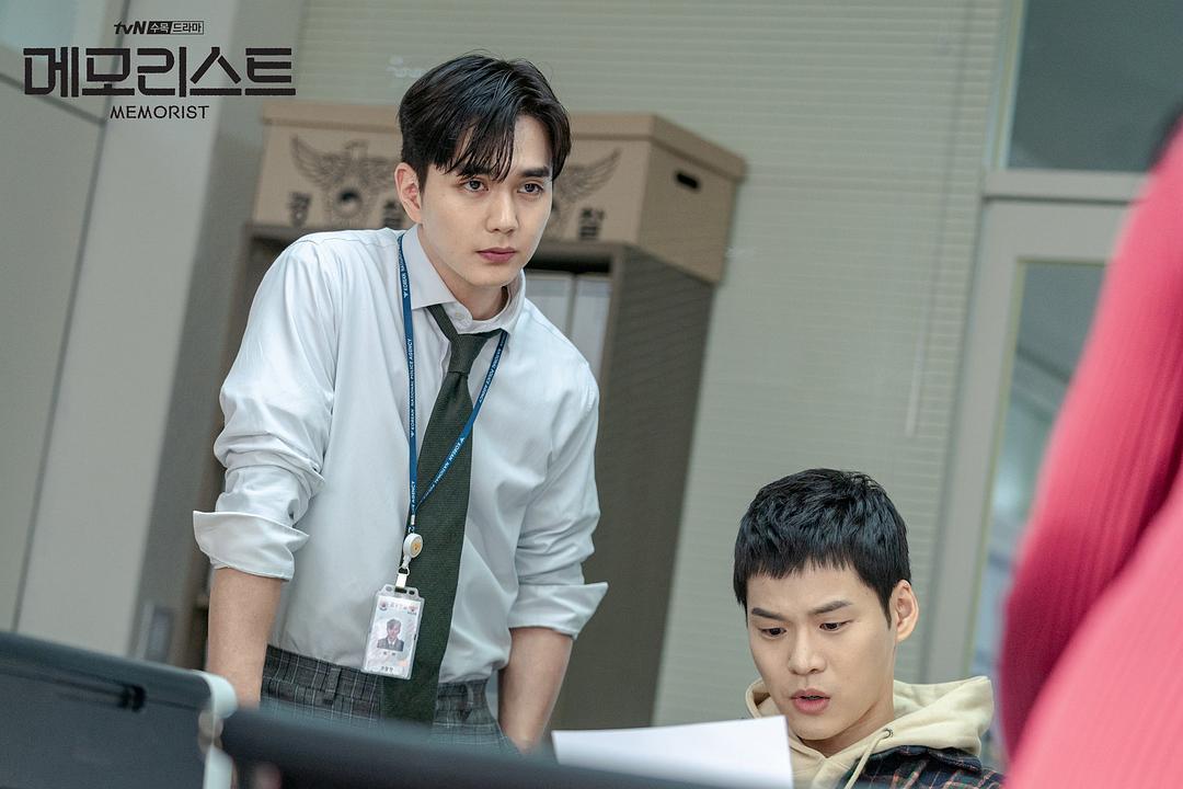 《超能警探》海报第12张图片