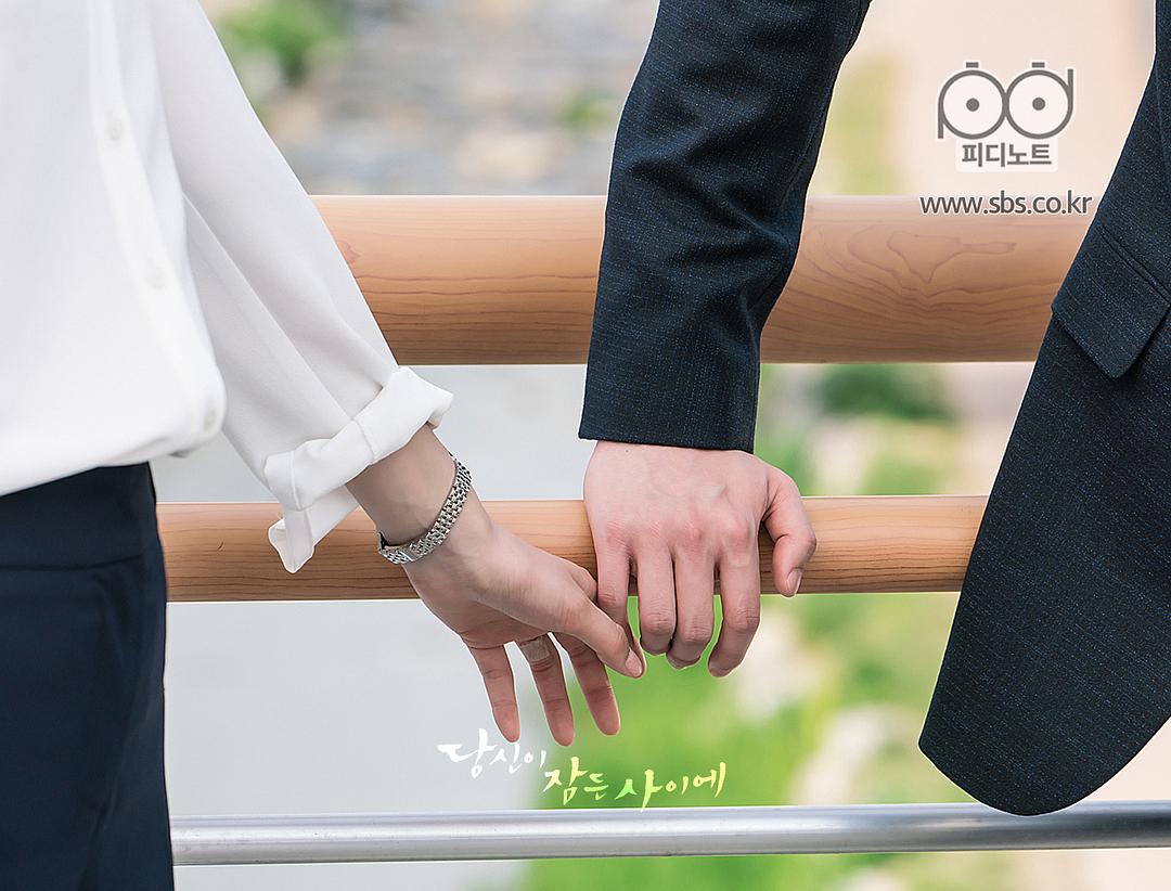 《当你沉睡时》海报第31张图片