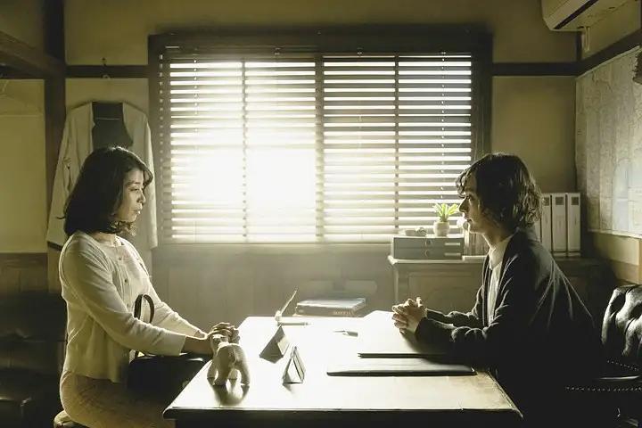 《叶村晶：世界上最不幸的侦探》海报第16张图片