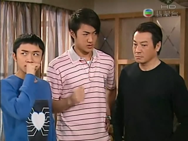 《同事三分亲》海报第37张图片 《同事三分亲》海报第37张图片