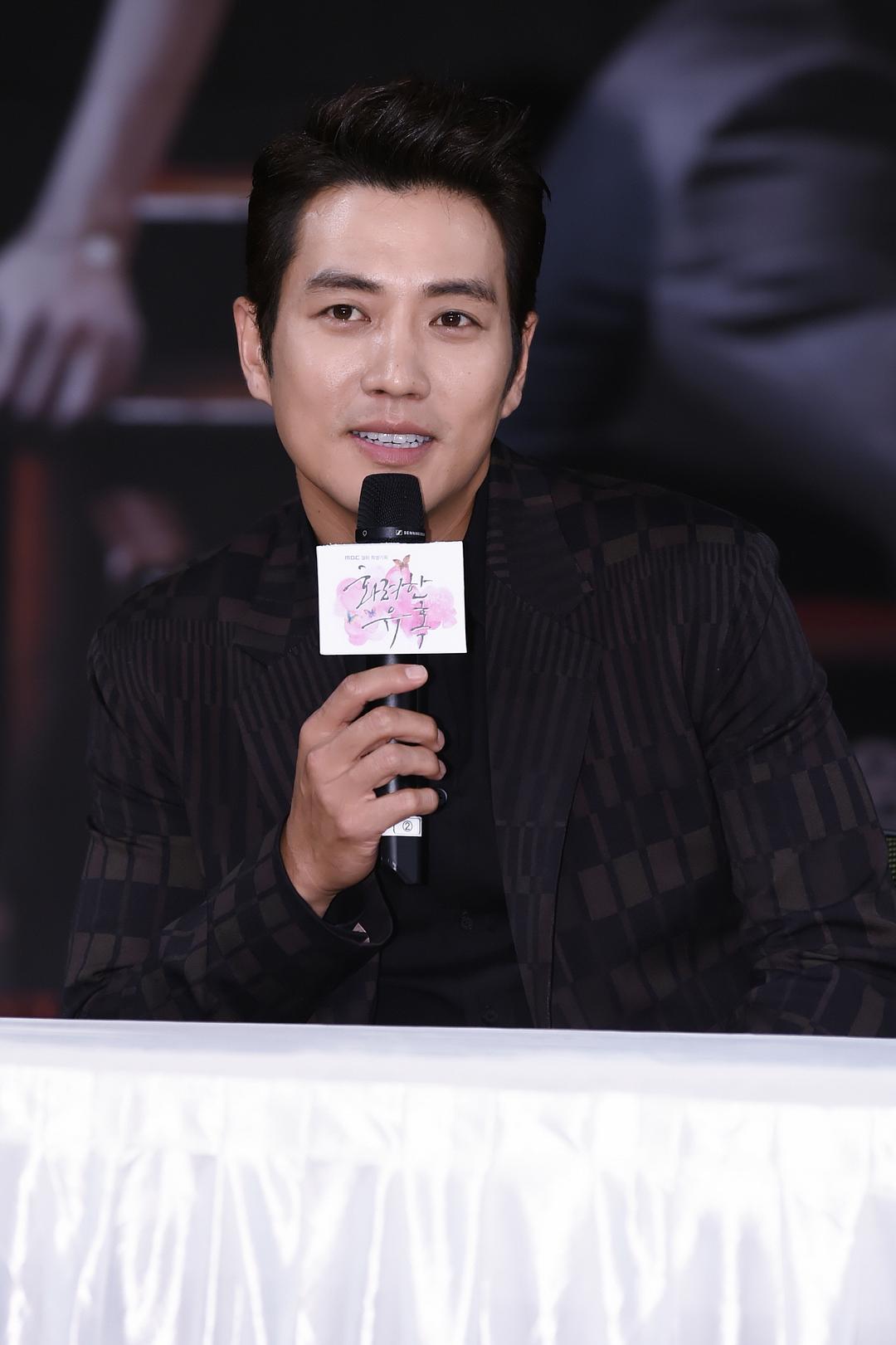 《华丽的诱惑》海报第17张图片 《华丽的诱惑》海报第17张图片