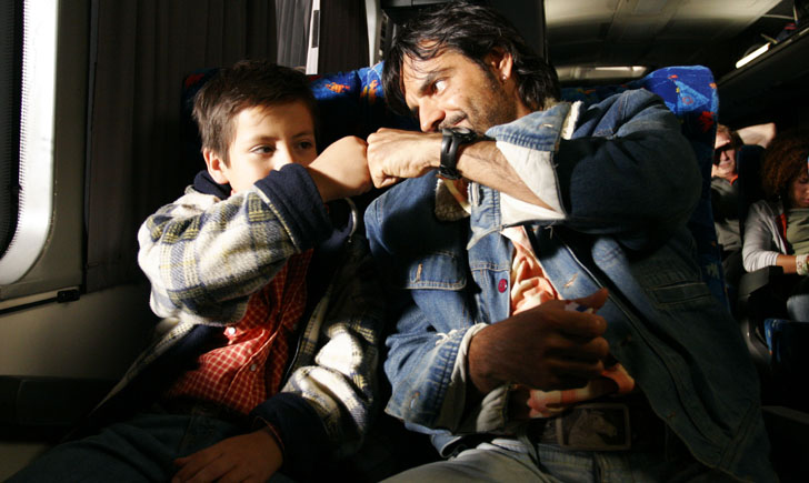 《一样的月光》剧照第4张图片 《一样的月光》剧照第4张图片