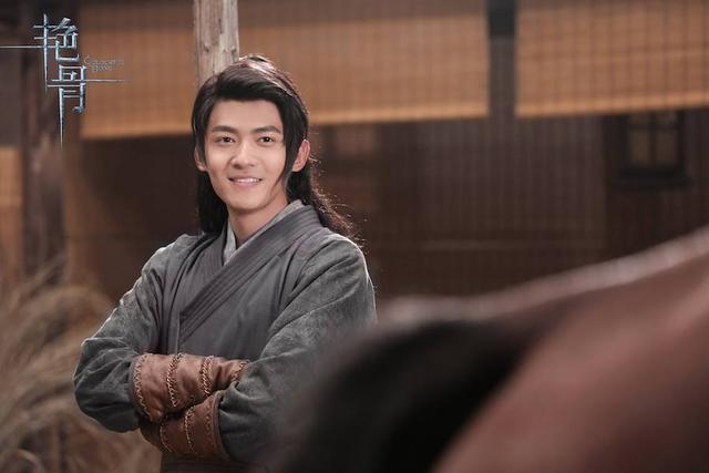 《艳骨》剧照第6张图片 《艳骨》剧照第6张图片